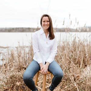 Meet your Posher, Caitlin